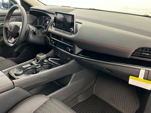 New 2026 Nissan Rogue SV w/ Rock Creek Premium Package AWD/4WD image 24