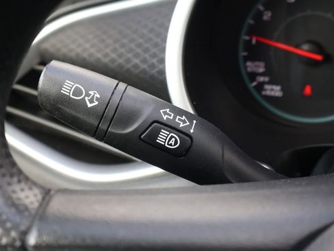 Used 2025 Chevrolet Malibu LT FWD image 21