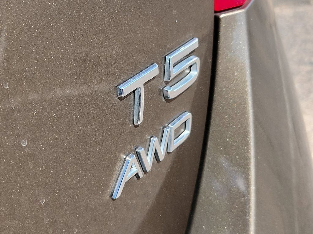 Used 2018 Volvo V60 T5 Cross Country AWD/4WD image 16