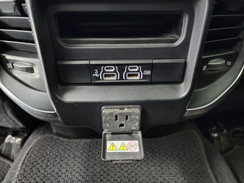 Used 2019 RAM 2500 Laramie image 39