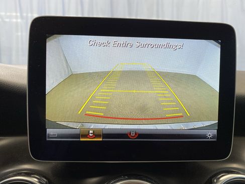 Used 2018 Mercedes-Benz GLA 250 4MATIC image 16