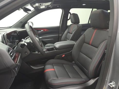 New 2026 Chevrolet Traverse RS image 20