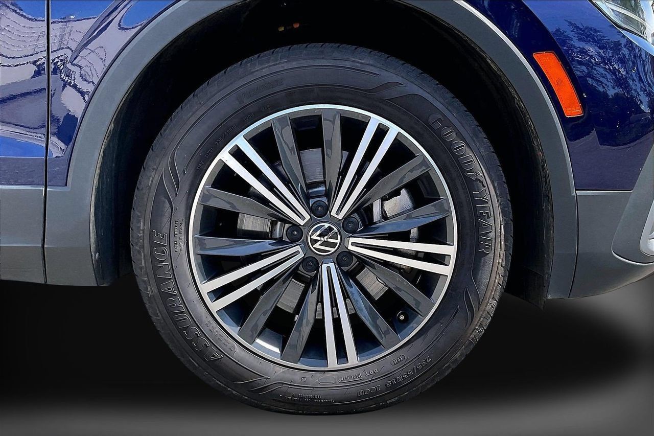 Used 2024 Volkswagen Tiguan Wolfsburg Edition FWD image 34