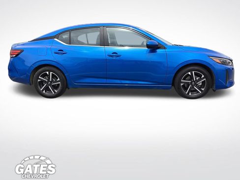 Used 2025 Nissan Sentra SV FWD image 10