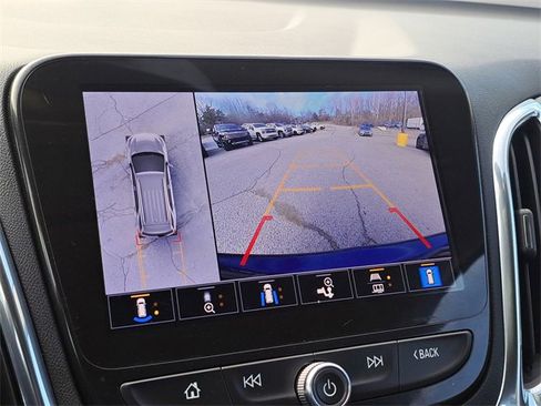 Used 2023 Chevrolet Equinox Premier image 14