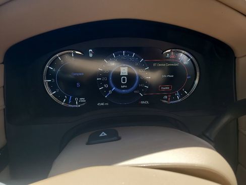 Used 2020 Cadillac Escalade Platinum AWD/4WD image 9