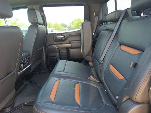 Used 2021 GMC Sierra 1500 AT4 w/ AT4 Premium Package AWD/4WD image 11