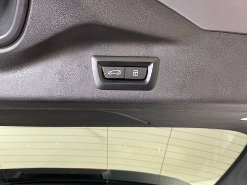Certified 2025 BMW X7 M60i w/ Executive Package AWD/4WD image 35