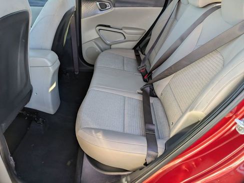 Used 2021 Kia Soul S image 25