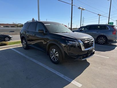 Used 2025 Nissan Pathfinder SL