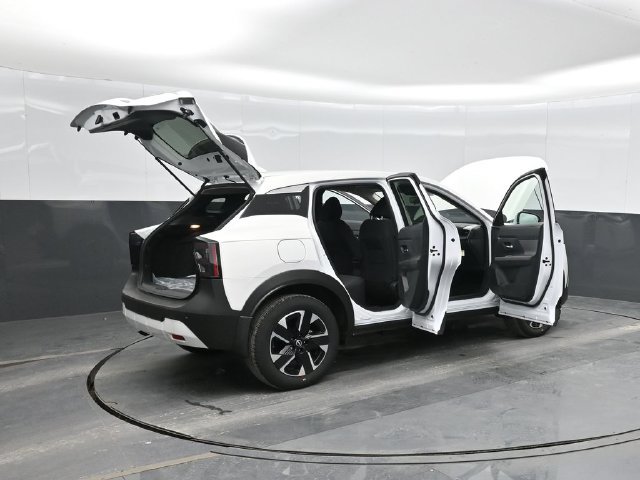 Used 2025 Nissan Kicks SV AWD/4WD image 50