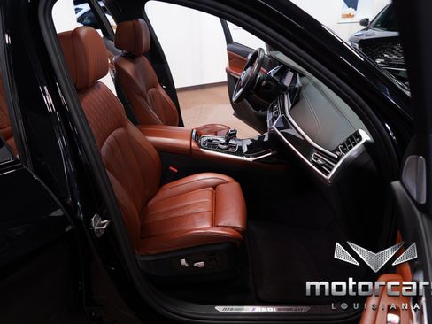 Used 2021 BMW X7 M50i w/ Dynamic Handling Package AWD/4WD image 30