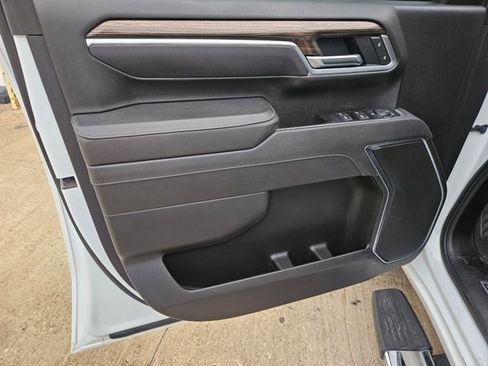 Used 2025 Chevrolet Silverado 2500 LT AWD/4WD image 14