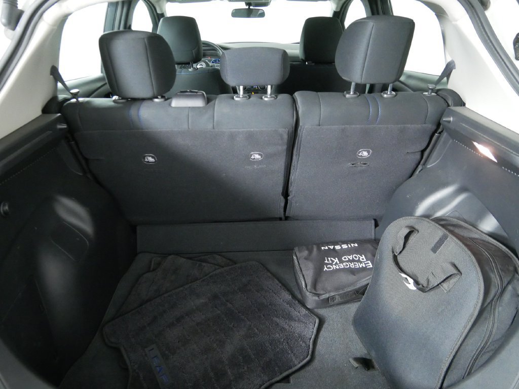 Used 2025 Nissan Leaf S FWD image 17