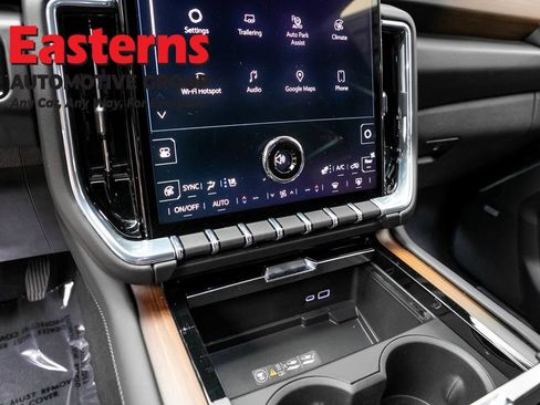 Used 2025 GMC Yukon Denali AWD/4WD image 20