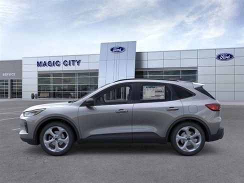 Used 2025 Ford Escape ST-Line w/ Equipment Group 301A FWD image 3