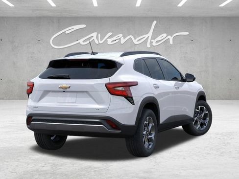 New 2026 Chevrolet Trax LT w/ LT Convenience Package FWD image 4