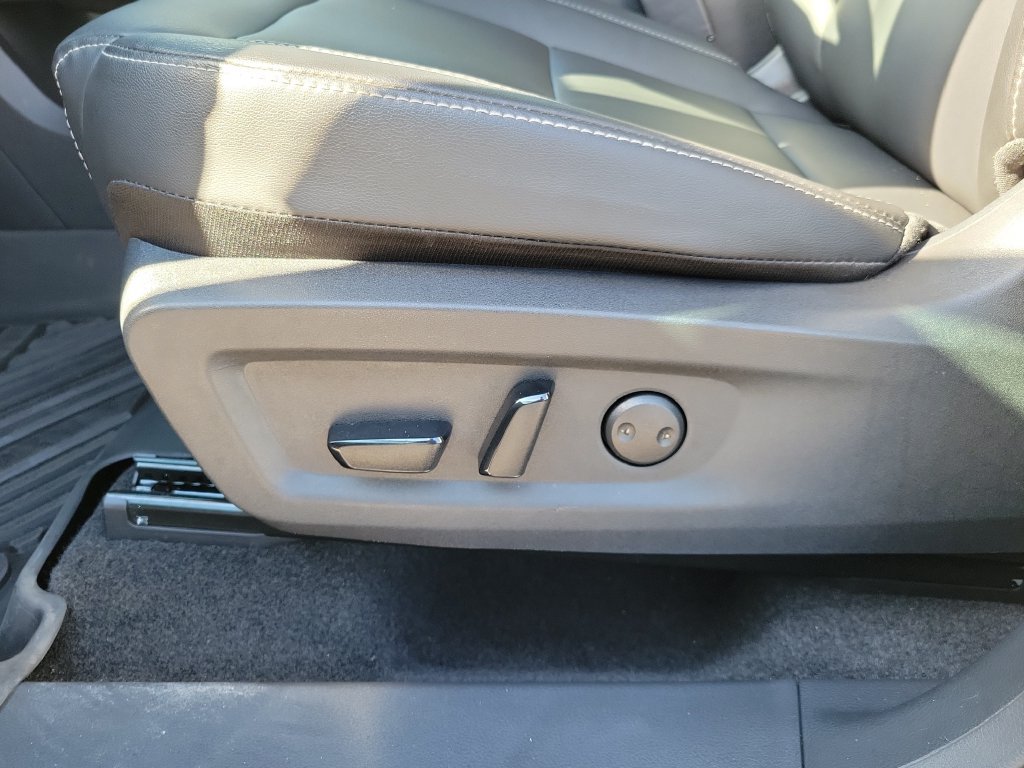 Used 2025 Nissan Murano SV FWD image 25