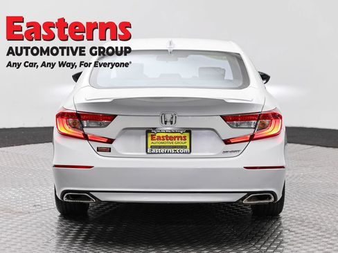 Used 2018 Honda Accord Sport image 6