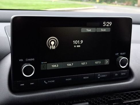 Certified 2024 Honda HR-V LX image 17