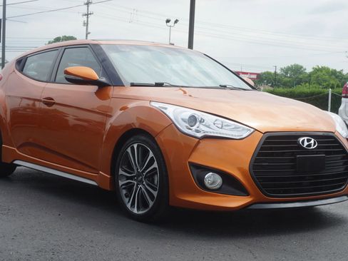 Used 2016 Hyundai Veloster Turbo w/ Option Group 04 image 3