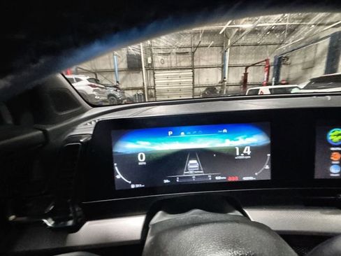 Certified 2023 Kia Sportage SX image 12