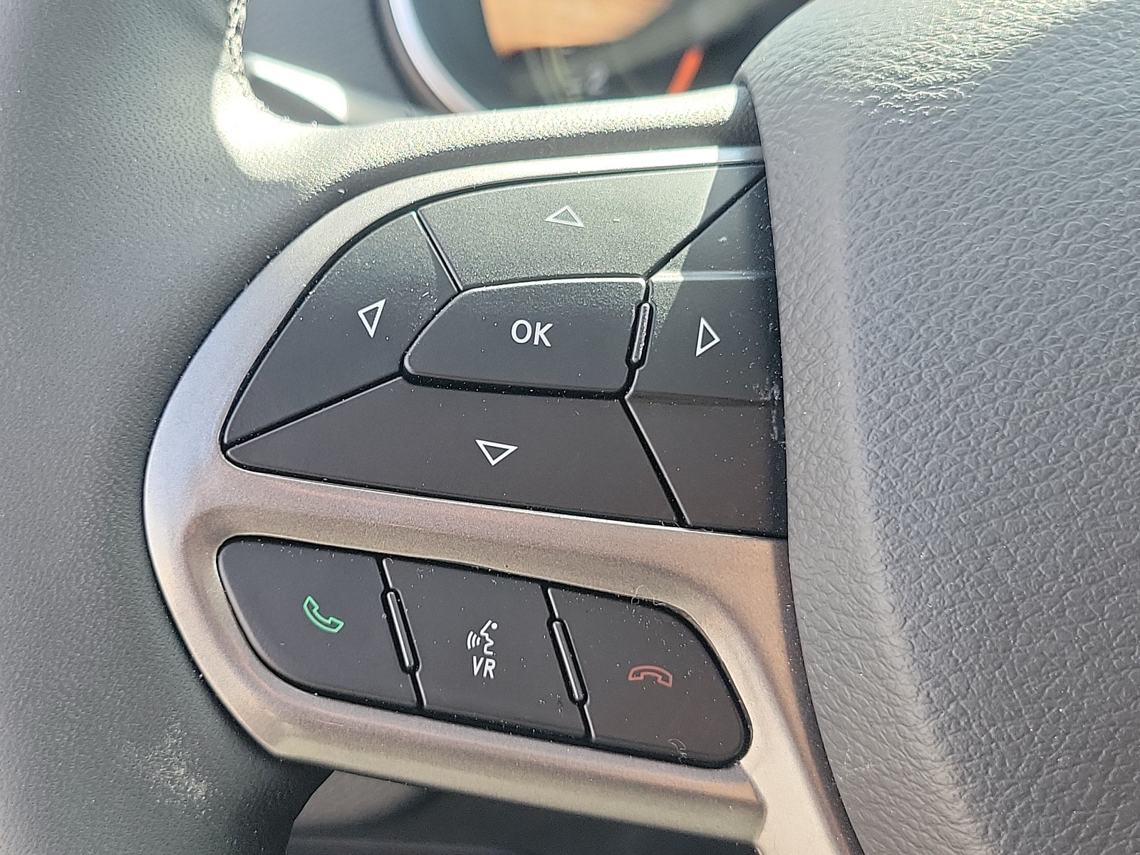 Used 2022 Jeep Cherokee Limited AWD/4WD image 21