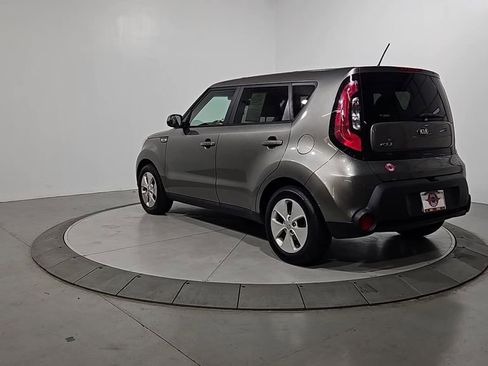 Used 2015 Kia Soul FWD image 3
