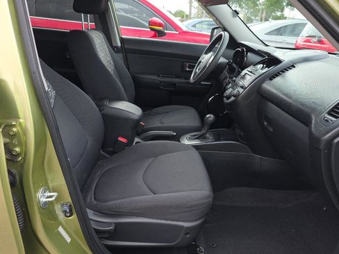 Used 2011 Kia Soul + image 8