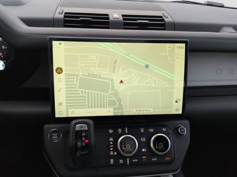 New 2026 Land Rover Defender 110 X-Dynamic SE AWD/4WD image 16