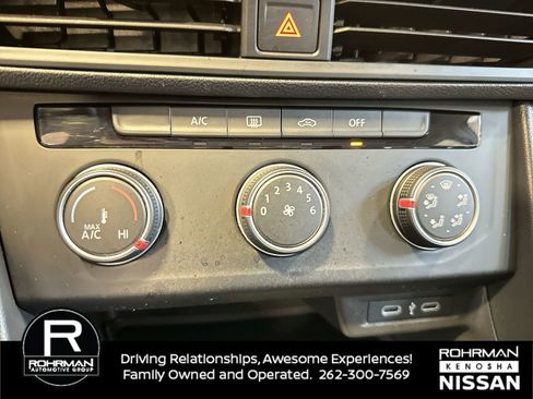 Used 2024 Volkswagen Jetta S image 9