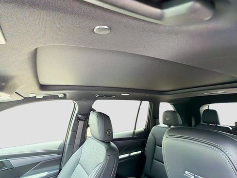 Used 2025 Buick Enclave Sport Touring w/ Power Package FWD image 29