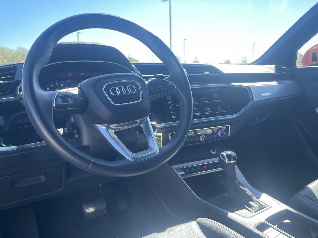 Used 2025 Audi Q3 2.0T Premium AWD/4WD image 18