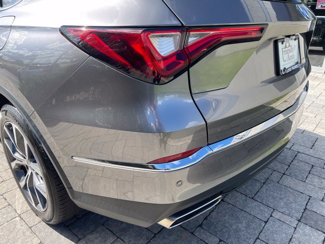 Used 2022 Acura MDX w/ Technology Package AWD/4WD image 11