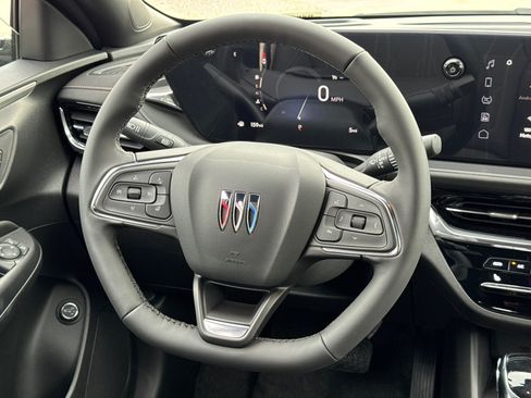Used 2026 Buick Envista Avenir FWD image 24