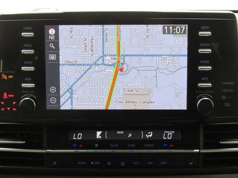 Used 2023 Toyota Sienna XLE w/ XLE Plus Package AWD/4WD image 33