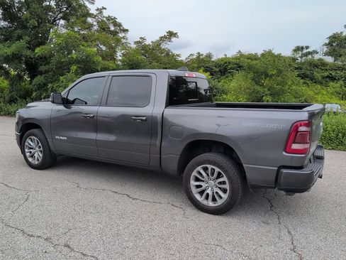Used 2023 RAM 1500 Laramie AWD/4WD image 4