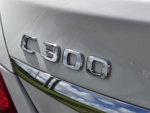 Used 2018 Mercedes-Benz C 300 Sedan image 11