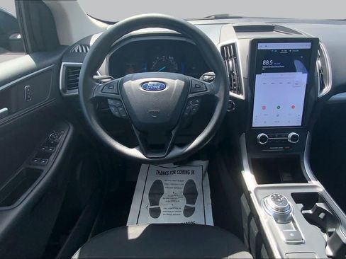 Certified 2022 Ford Edge SE w/ Black Appearance Package AWD/4WD image 6