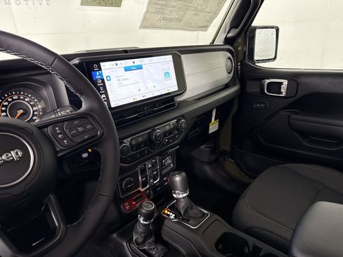 New 2026 Jeep Gladiator Willys image 27