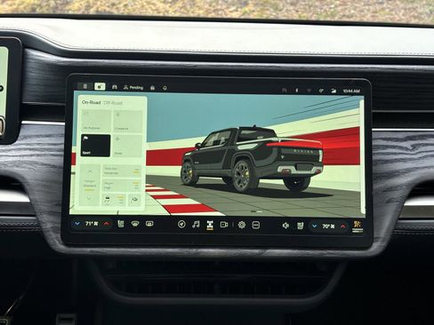 Used 2022 Rivian R1T Adventure AWD/4WD image 7