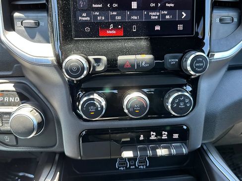 New 2026 RAM 1500 Express AWD/4WD image 24