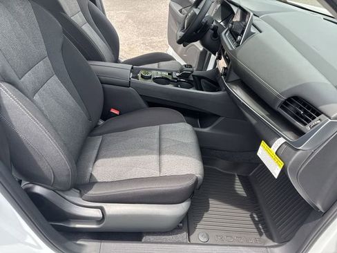 New 2026 Nissan Rogue SV AWD/4WD image 10