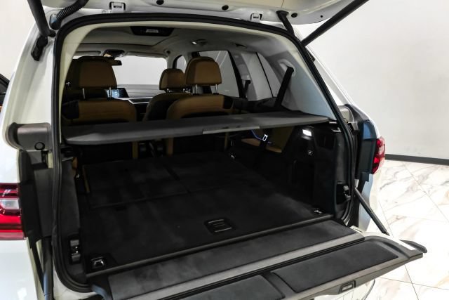 Used 2020 BMW X7 xDrive40i w/ Premium Package AWD/4WD image 49