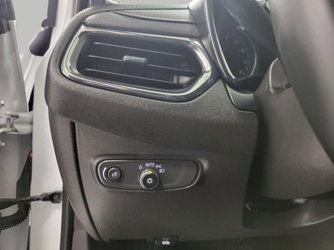 Used 2024 Chevrolet Equinox RS w/ RS Leather Package image 11