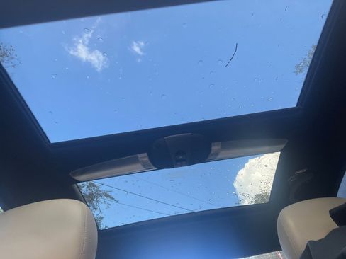 Used 2009 Mercedes-Benz E 350 4MATIC Sedan image 10