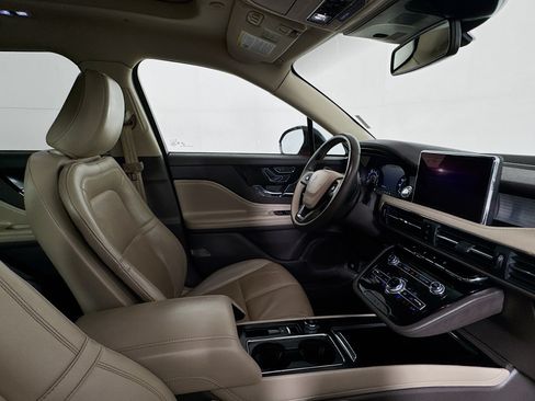 Used 2022 Lincoln Corsair FWD w/ Premium Package image 48