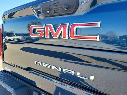 Used 2022 GMC Sierra 2500 Denali w/ Denali Ultimate Package image 8