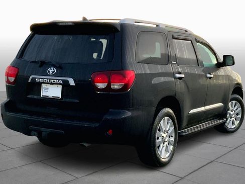 Used 2020 Toyota Sequoia Platinum image 12