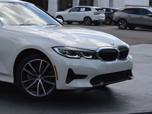 Used 2020 BMW 330i xDrive Sedan w/ Premium Package AWD/4WD image 2